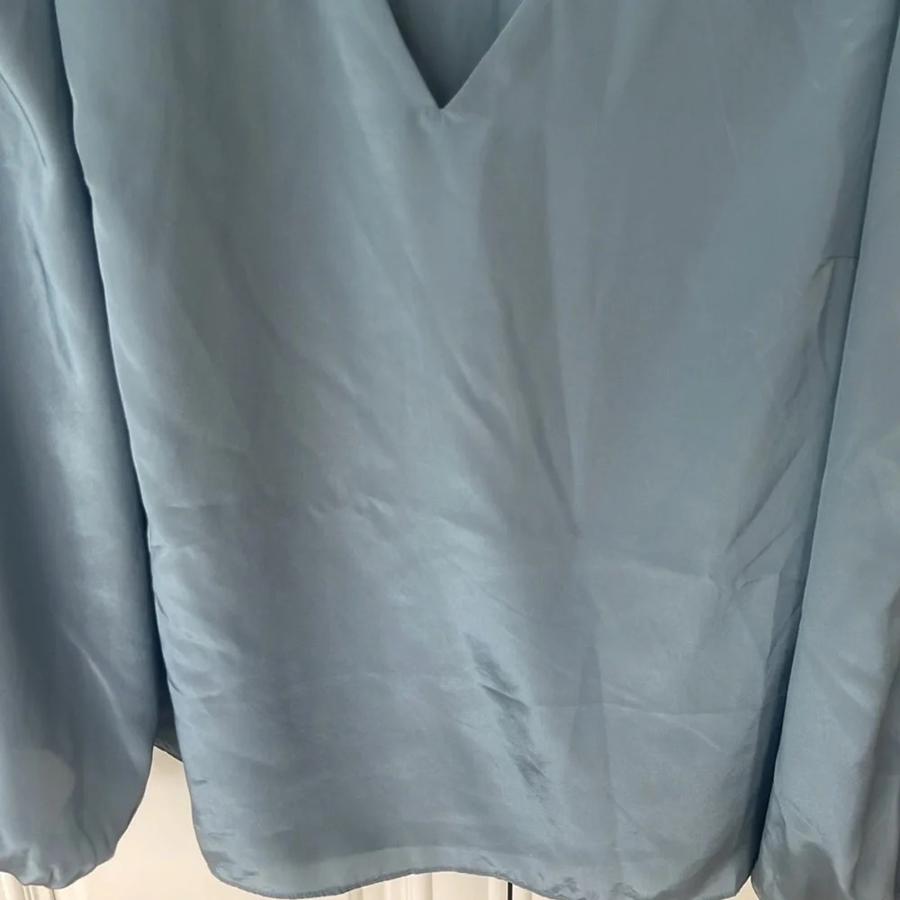 1.STATE Women's Balloon-Sleeve V Neck satin Blouse top slate blue size M - Picture 7 of 13